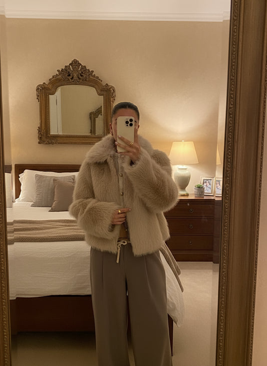 fall coat
fall jacket
fall fashion
women coat
fall tops
trench coat
black puffer jacket
winter coats women
wool coat
shearling coat
rain coat women
faux leather jacket
northface coat
fall outfits
teddy coat
faux fur jacket
cropped puffer vest