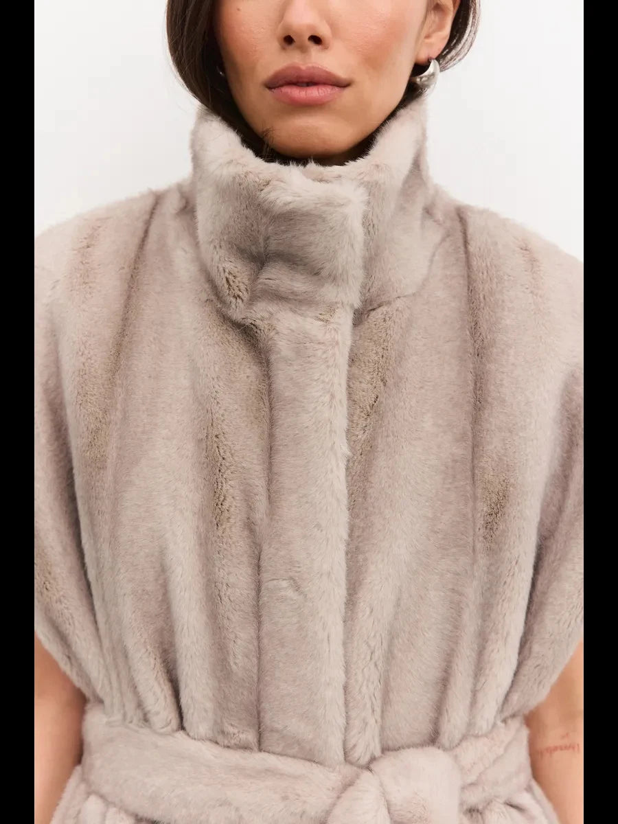 Noelle faux fur vest designed for autumn and winter layering