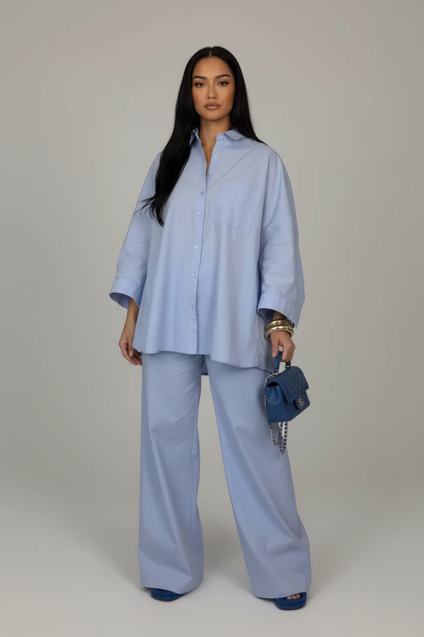 Satin striped oversized shirt and wide legs pants set.