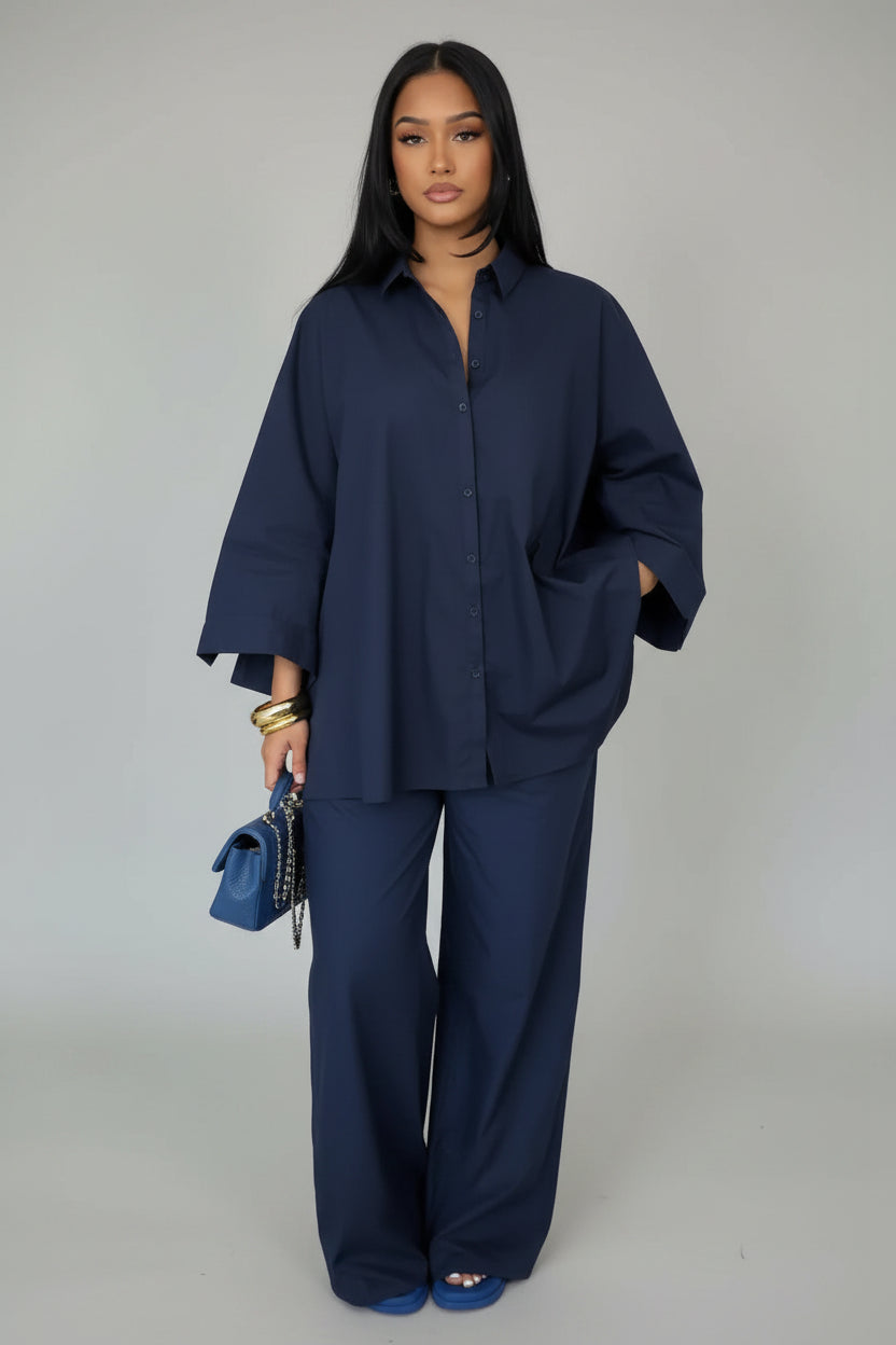 Satin striped oversized shirt and wide legs pants set.