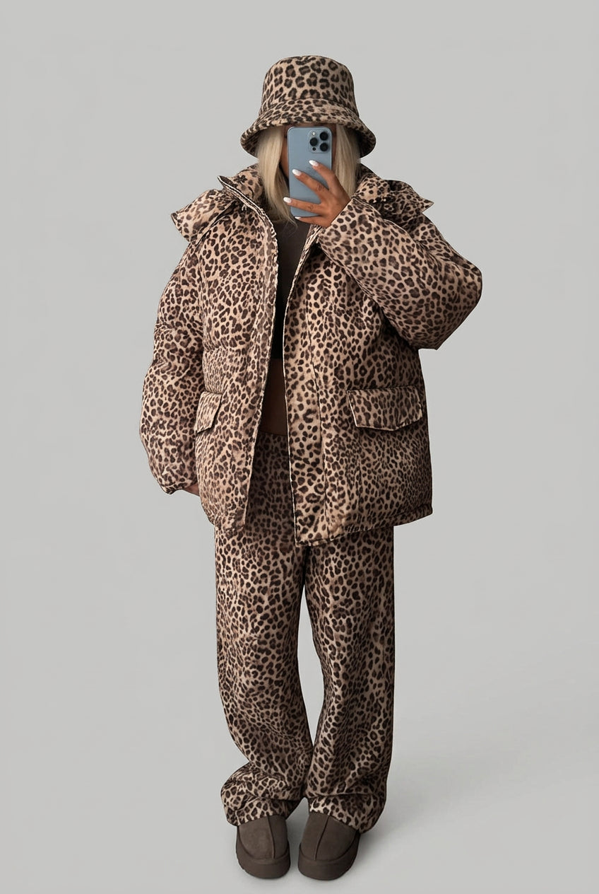 Close view of the puffer jacket's stand collar and zip-front closure