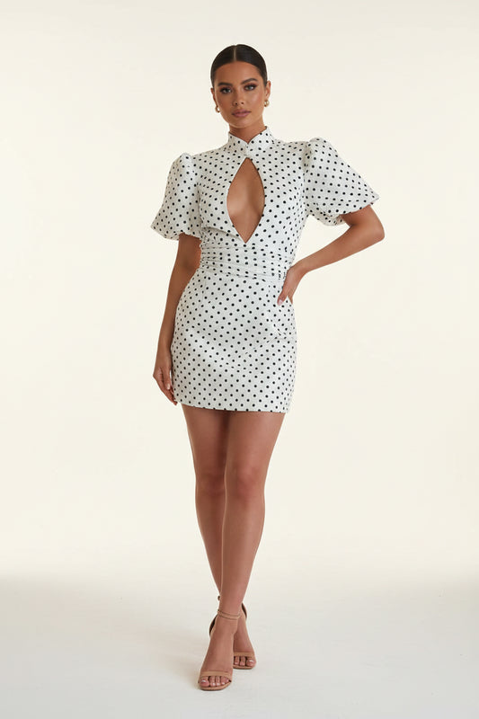 polka dot mini dress, summer mini dress, cute mini dress, vintage polka dot dress, women’s mini dress outfit, trendy summer dress 2026, short polka dot dress, date night dress, flattering mini dress, lightweight summer dress