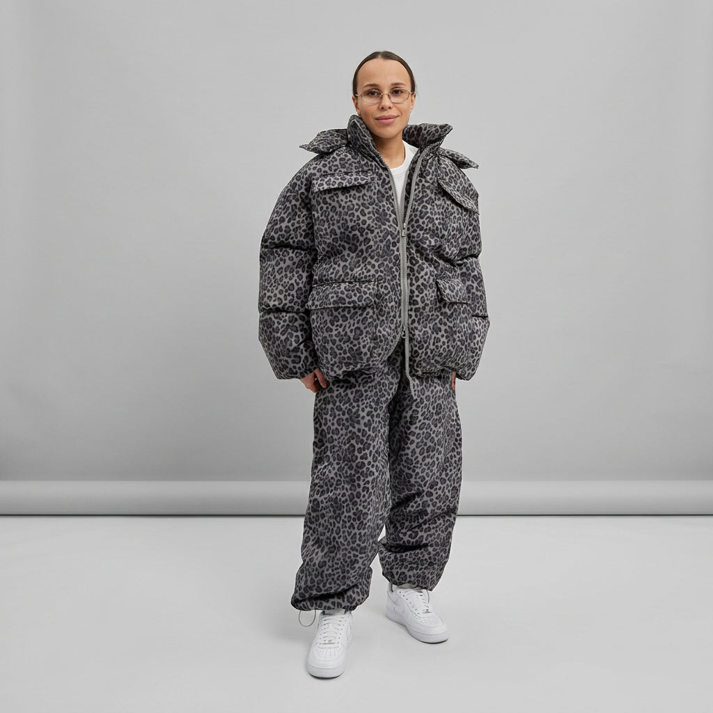 Coordinated casual puffer outfit with relaxed jacket and pants