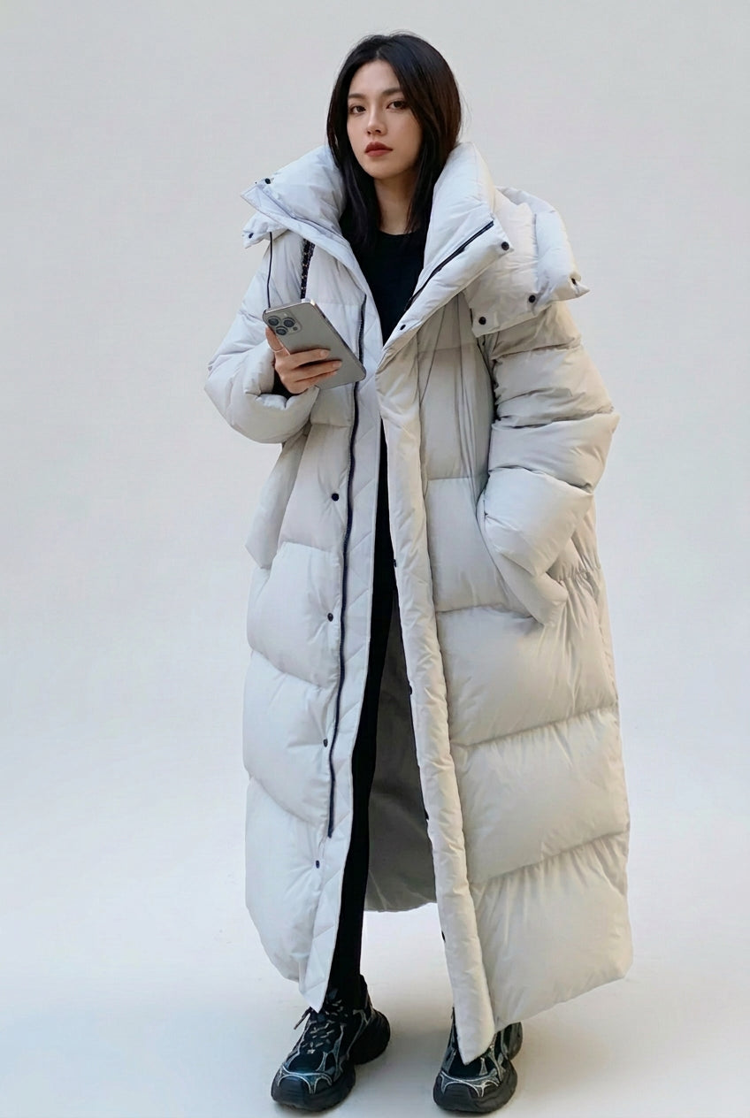 Women's winter coat with a longline cut and hood