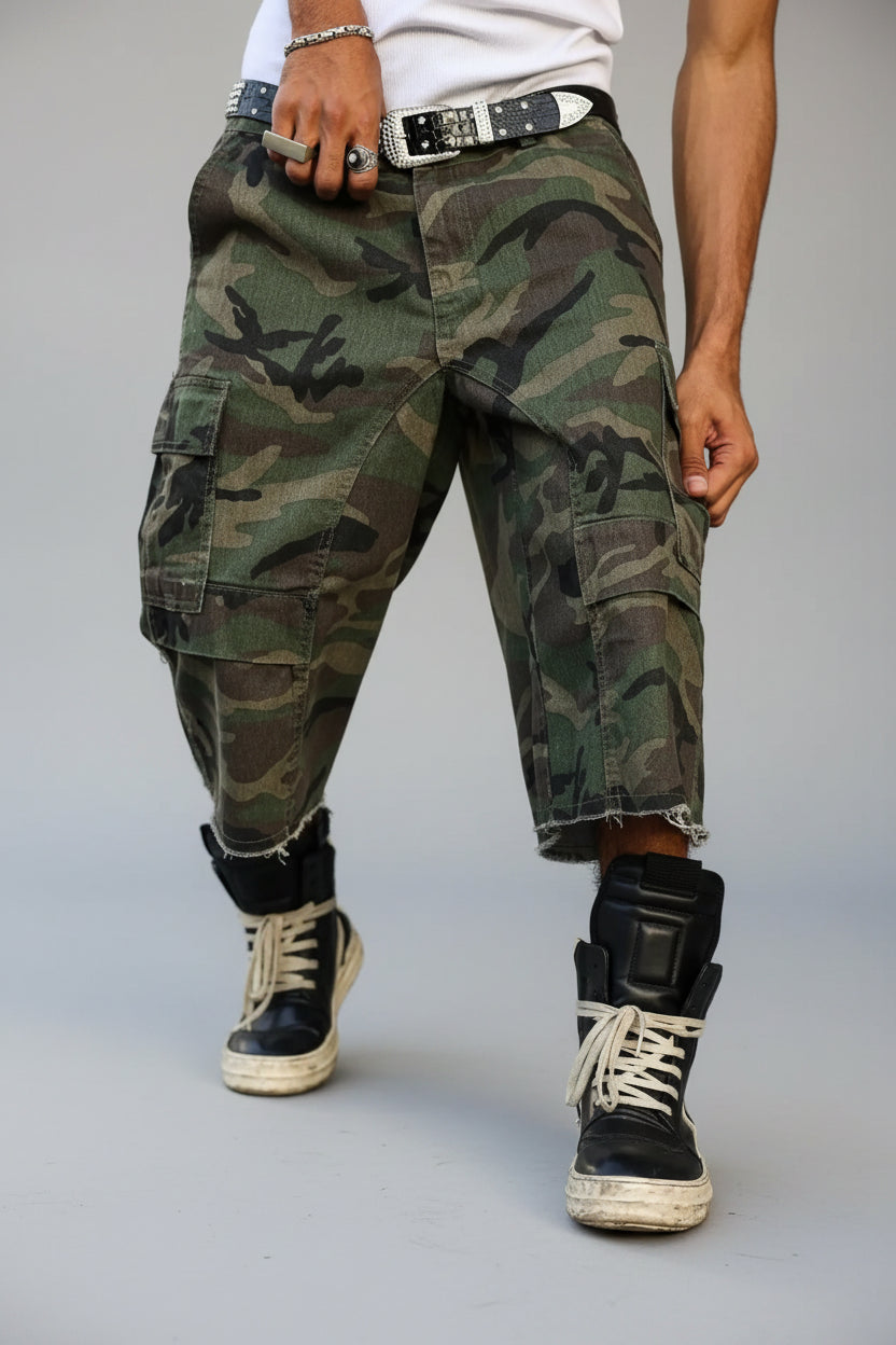long camo jorts, baggy jorts men, streetwear jorts, luxury streetwear shorts, oversized camo shorts, Y2K jorts, hip hop fashion shorts, urban streetwear clothing, cargo jorts men, big boy jorts